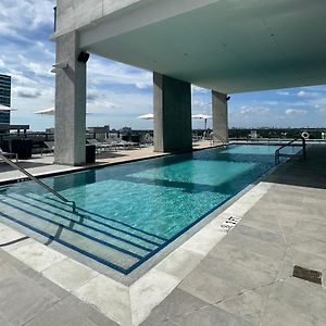 Smart Brickell Deluxe Apartment